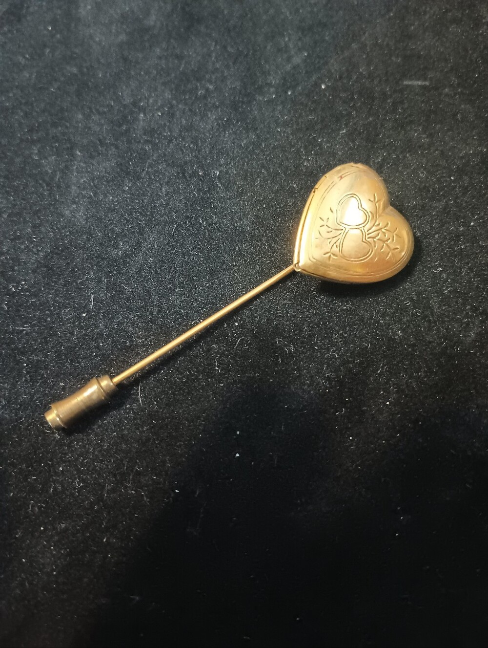 Vintage Gold Tone Heart Shaped Double Photo Locket Stick Pin
